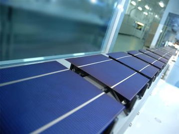 光伏熱潮下的資本角逐 8家企業(yè)競逐上市，兩家光源設(shè)備公司“圈錢夢”破滅